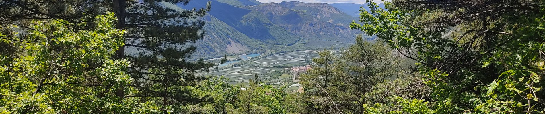 Excursión Senderismo Théus - les demoiselles coiffé de theus  - Photo