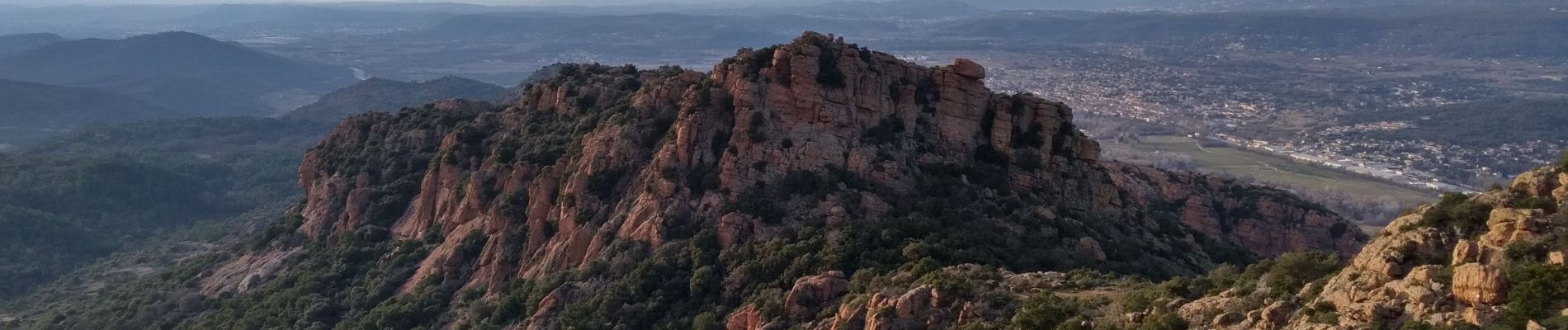 Excursión Senderismo Roquebrune-sur-Argens - Le Rocher de Roquebrune - Photo