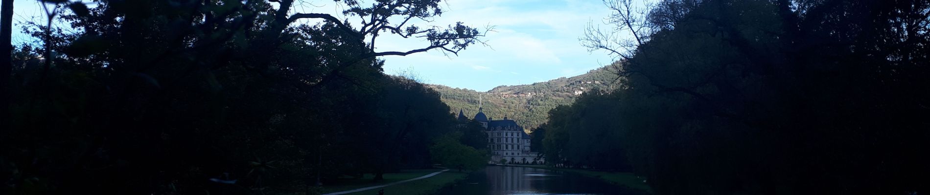 Excursión Marcha nórdica Vizille - Circuit en MN dans le parc de Vizille - Photo