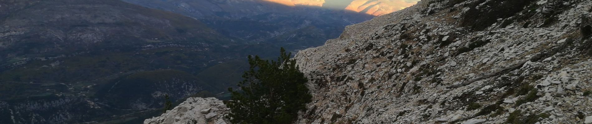 Tour Wandern Bédoin - sentier du Vertige - Photo