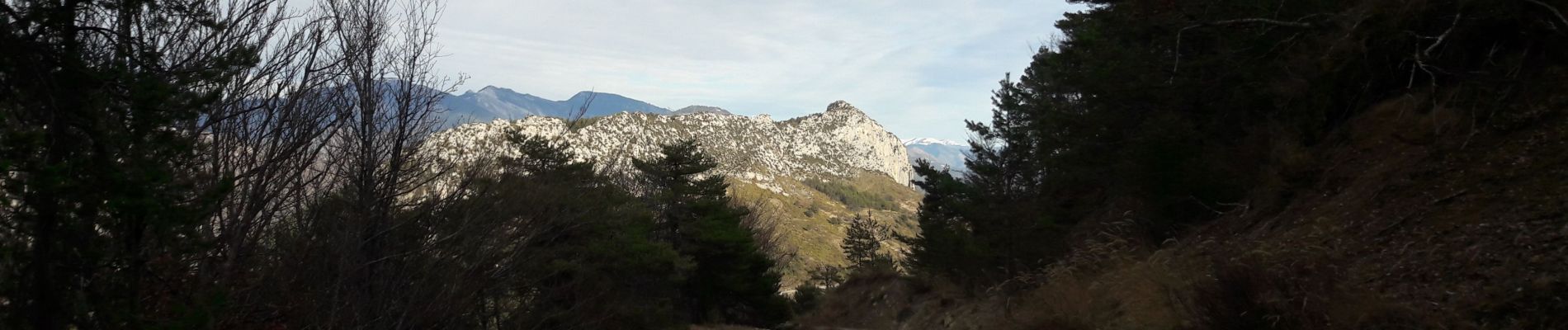 Tocht Stappen Puget-Théniers - La villa du Collet - La Penne Puget Theniers par le GR510 et le Gourdan - Photo