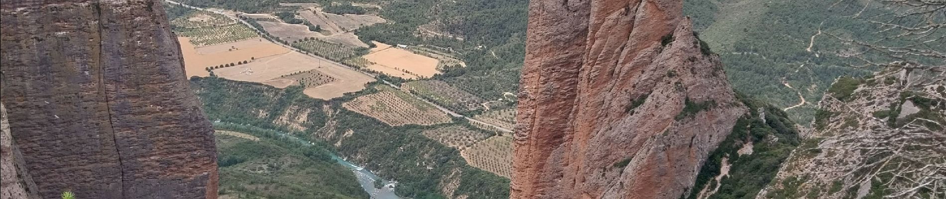 Tour Wandern Las Peñas de Riglos - riglos - Photo