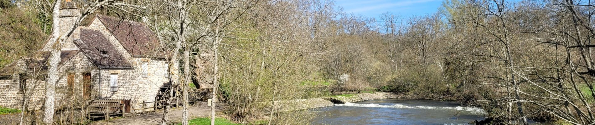 Randonnée Marche Saint-Léonard-des-Bois - saint léonard des bois ceneri de gerei - Photo