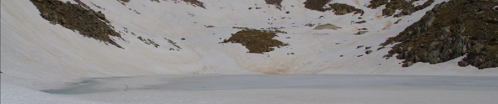 Randonnée Marche Saint-Martin-Vésubie - Lacs Cerise et Lac Mercantour enneigé - Photo