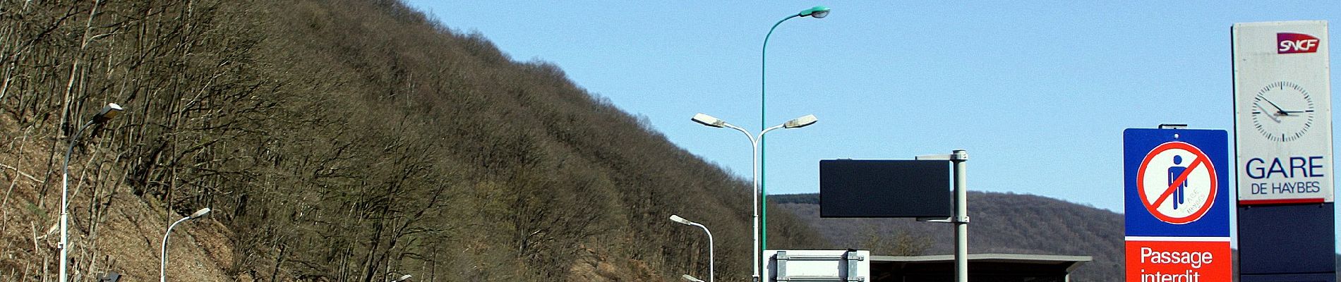 Percorso A piedi Haybes - Les Sentiers des Crêtes - Photo
