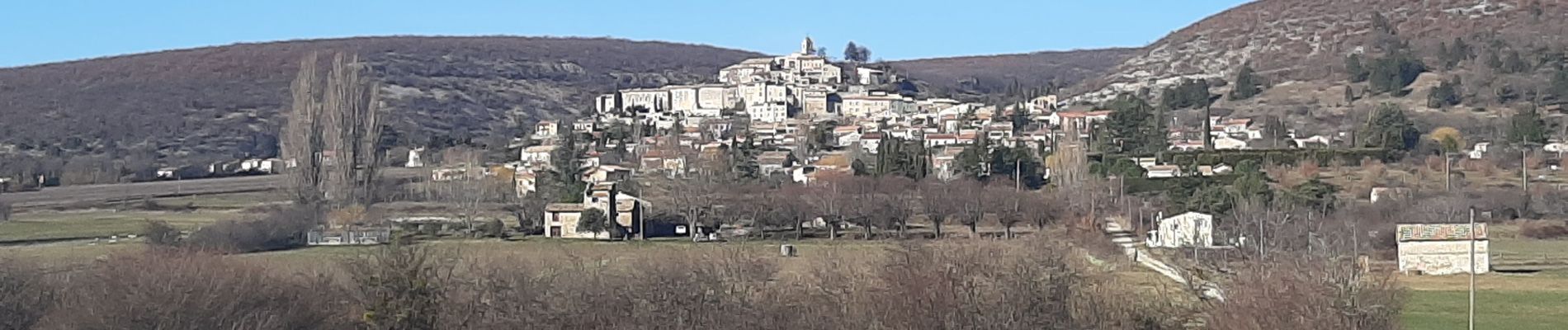 Tour Wandern Banon - BANON Les Chastellas . Aven de Courtin . Hameau  ruiné  des Plaines n - Photo