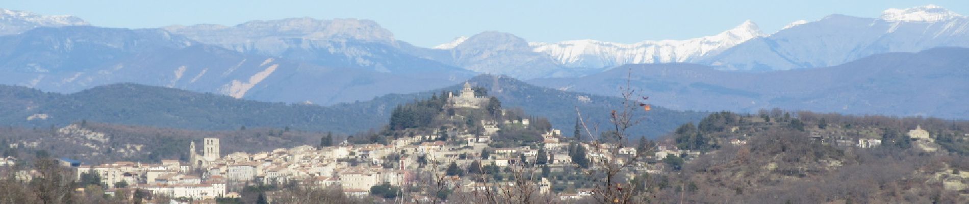 Tour Wandern Saint-Michel-l'Observatoire - Chapelle Saint Jean de Fuzils - La Tour de Porchères - Photo