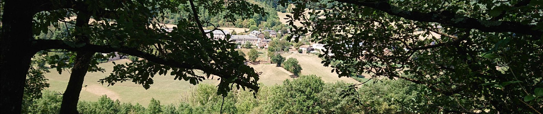 Tour Wandern Laval-Roquecezière - Boucle de Combret depuis ND d'Orient - Photo