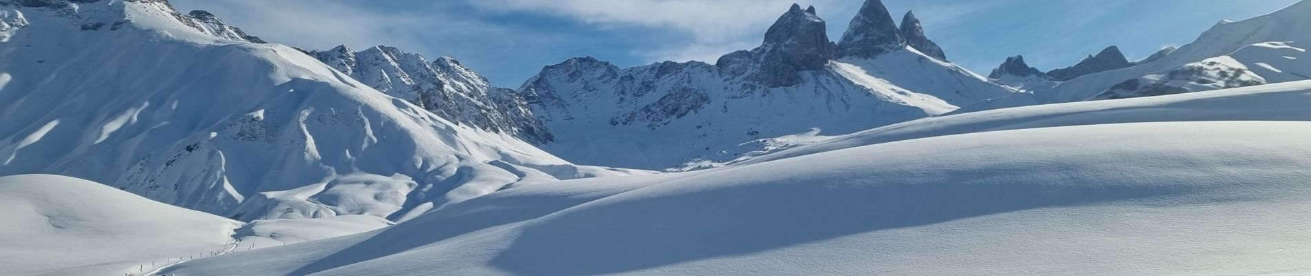 Tour Schneeschuhwandern Albiez-Montrond - les aiguilles d'Arves - Photo