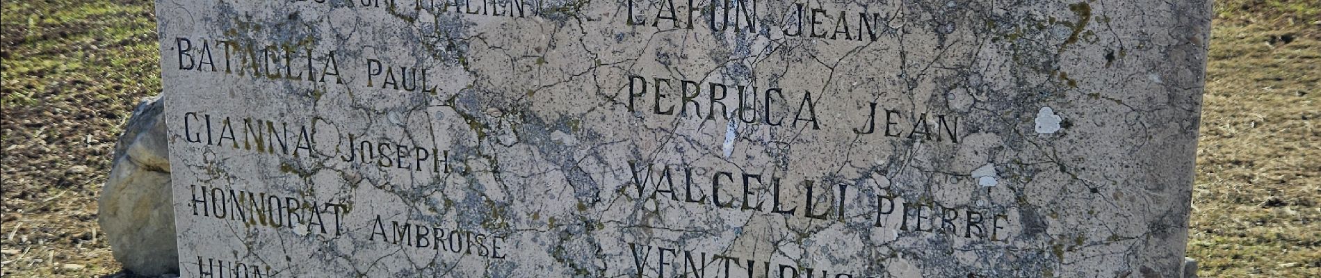 Percorso Marcia Signes - Montée vers le plateau de la Limatte en partant de Signes  - Photo