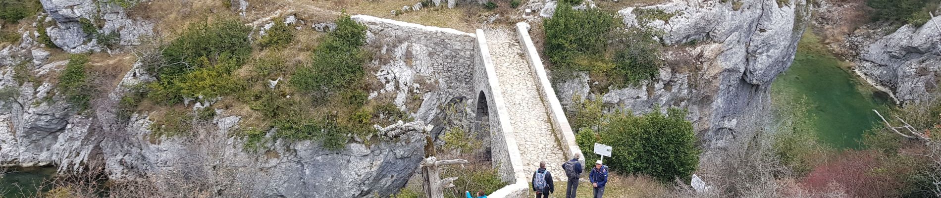 Excursión Senderismo Comps-sur-Artuby - Comps Jabron - Photo