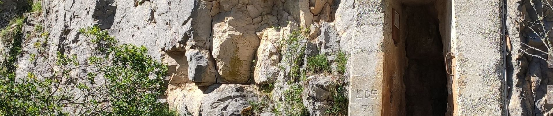 Point d'intérêt Francheville - Gouffre-de-la-Combe-aux-Prêtres - Photo