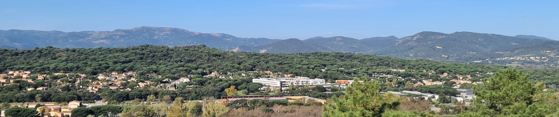 Excursión Senderismo Gassin - Gassin - du parking du bourrin au village - Photo