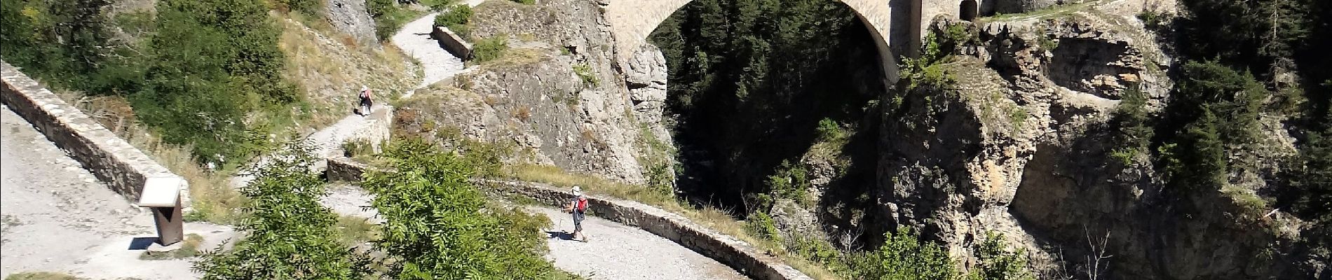 Tour Wandern Saint-Martin-de-Queyrières - CR_Domitia_DA_22_St-Martin-Queyrieres_Val-Des-Pres_20180904 - Photo