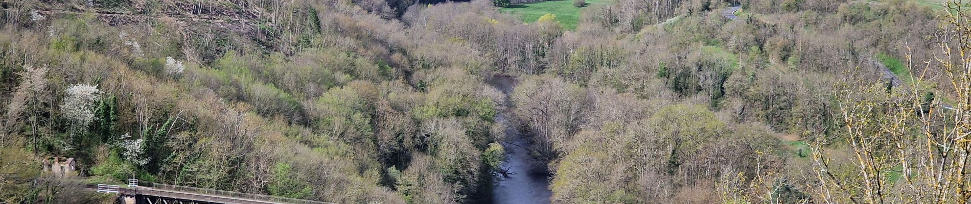 Tour Wandern Saint-Bonnet-de-Rochefort - les tressots - Photo