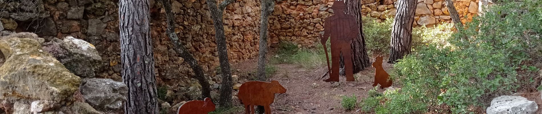 Trail Walking Tournissan - 11 les terres rouges 01/10/23 - Photo