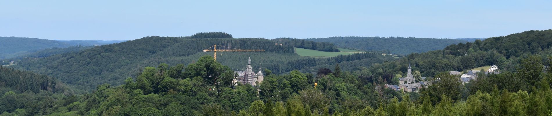 Point of interest Saint-Hubert - Vue vers la vallée de la Lomme, Mirwart et son château - Photo