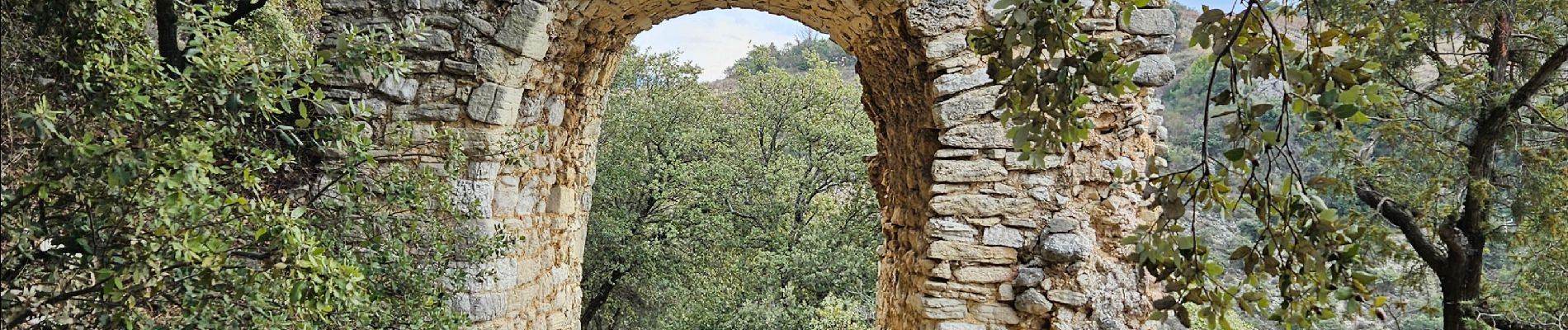 Tour Wandern Mérindol-les-Oliviers - Merindole - Photo