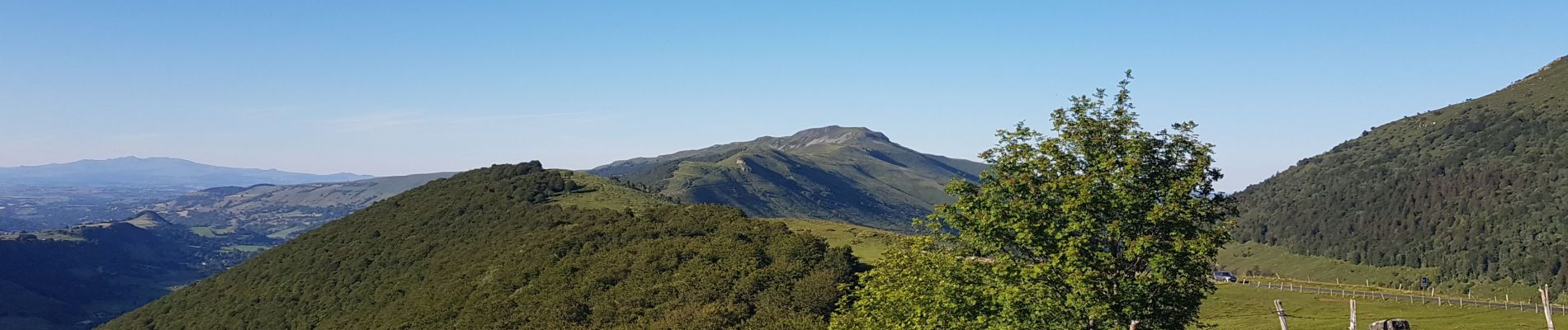 Excursión Senderismo Le Claux - Buron d'Eylac au Puis de Neirmont et retour - Photo