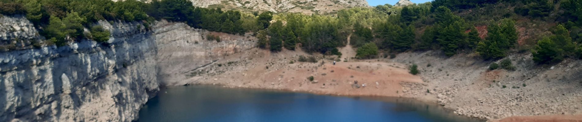 Randonnée Marche Maussane-les-Alpilles - Tour des Trincades et Lagon bleu - Photo