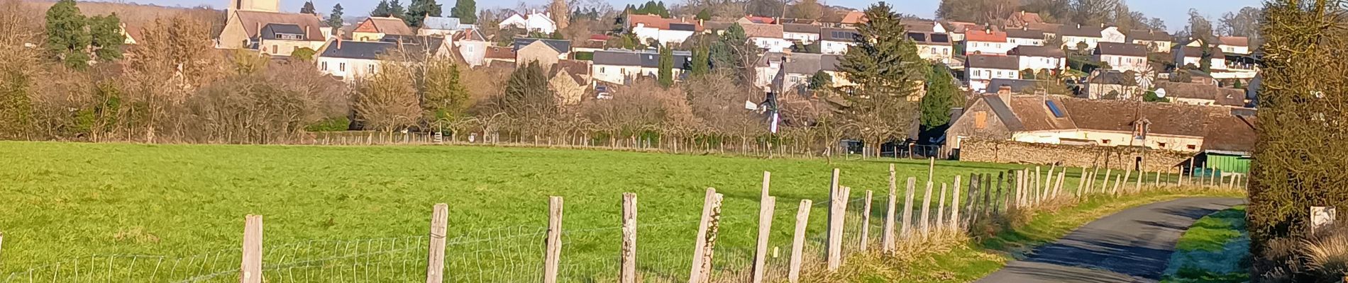 Punto de interés Villaines-la-Gonais - vue du village - Photo