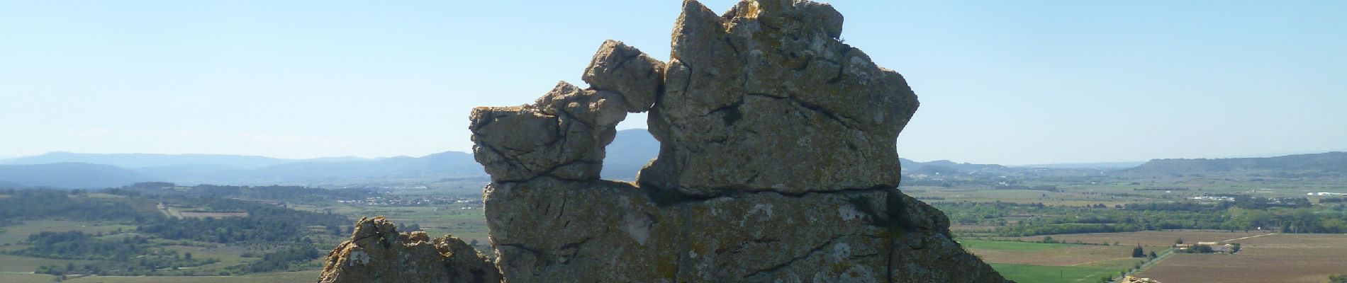 Tour Wandern Luc-sur-Orbieu - LUC SUR ORBIEU - la Roche trouée - Photo