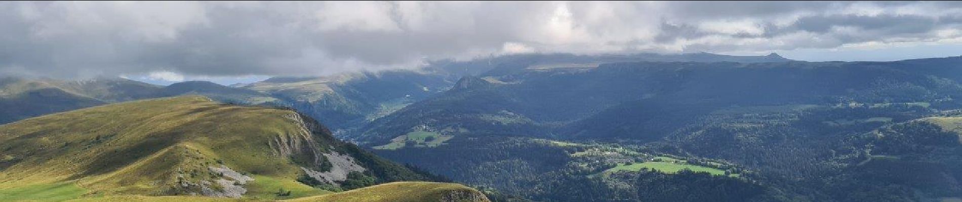 Randonnée A pied Murat-le-Quaire - Le tour sud de la banne d'Ordanche - Photo