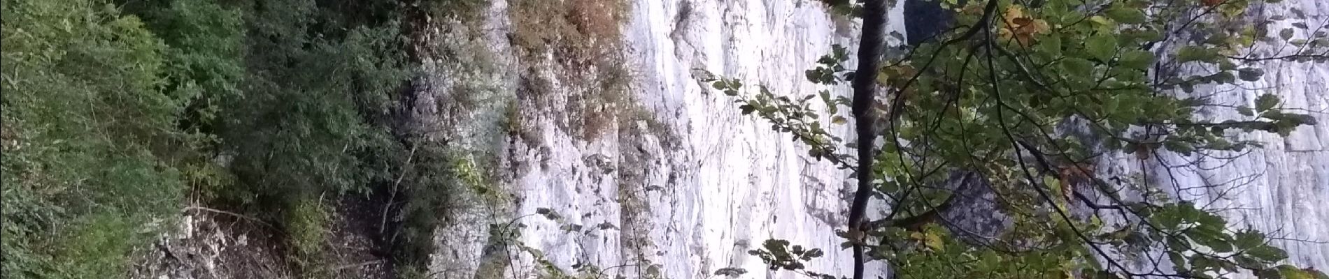 Randonnée Marche Châtelus - la grotte des Gaulois, le pas de l' Echarasson, porte du diable, pas de charmate - Photo