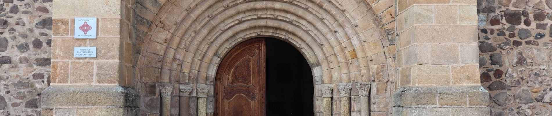 Tour Zu Fuß Manglieu - Le Puy de Ceveloux - Photo