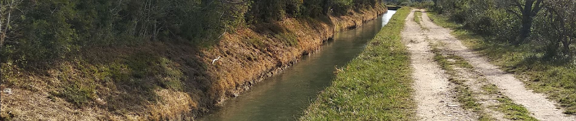 Tocht Stappen Mouriès - caisses de jean jean/canal des baux - Photo