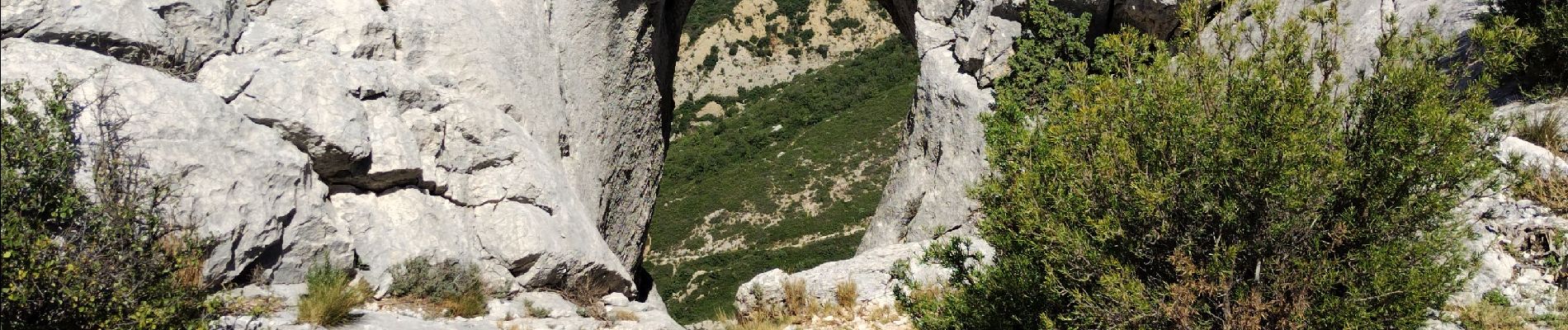 Randonnée Marche Gémenos - Pas de Cugens trou du vent - Photo