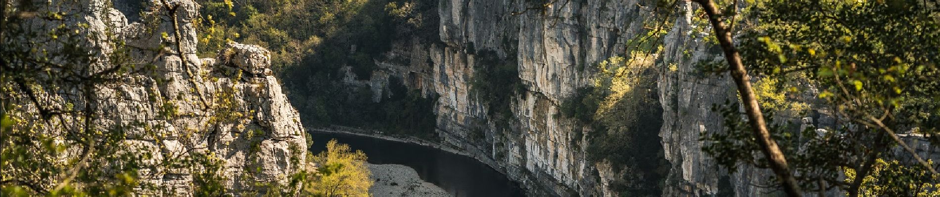 Randonnée Marche Berrias-et-Casteljau - Berrias Païolive 13km - Photo