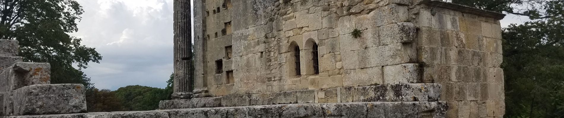 Randonnée Marche Vernègues - Balade Cazan-Chateau Bas - Photo