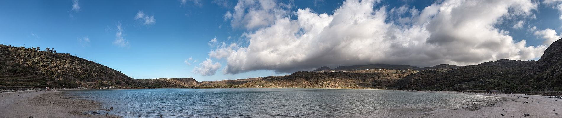 Randonnée A pied Pantelleria - Cala Cinque Denti - Punta Bue Marino - Pantelleria (paese) - Bagno dell'Acqua (Lago Specchio di Venere) - Photo