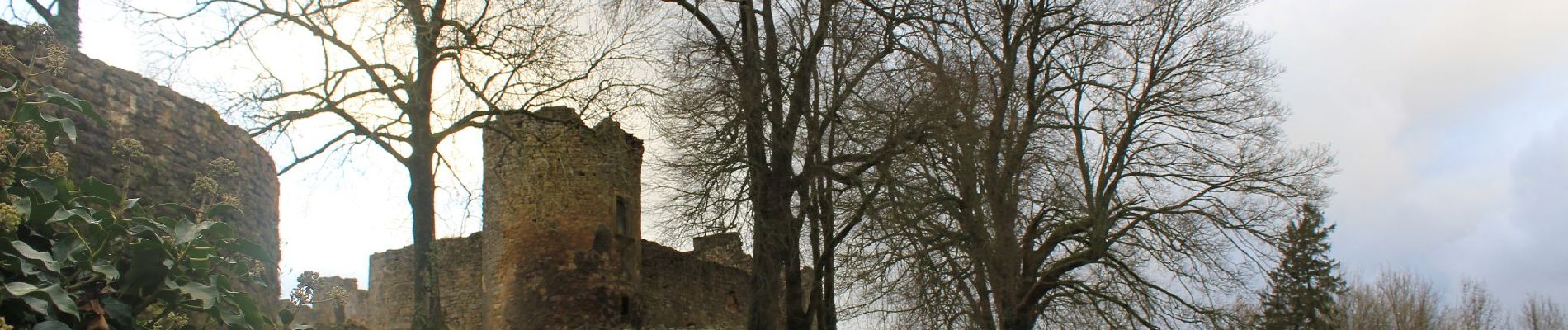 Punto di interesse Rouvroy - Visiorama, château et église de Montquintin - Photo