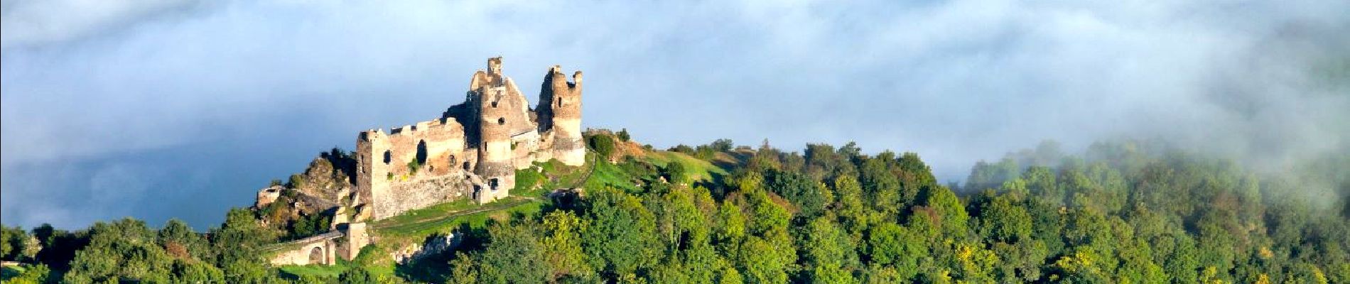 Tocht Stappen Lisseuil - Lisseuil_Chateau_Rocher - Photo