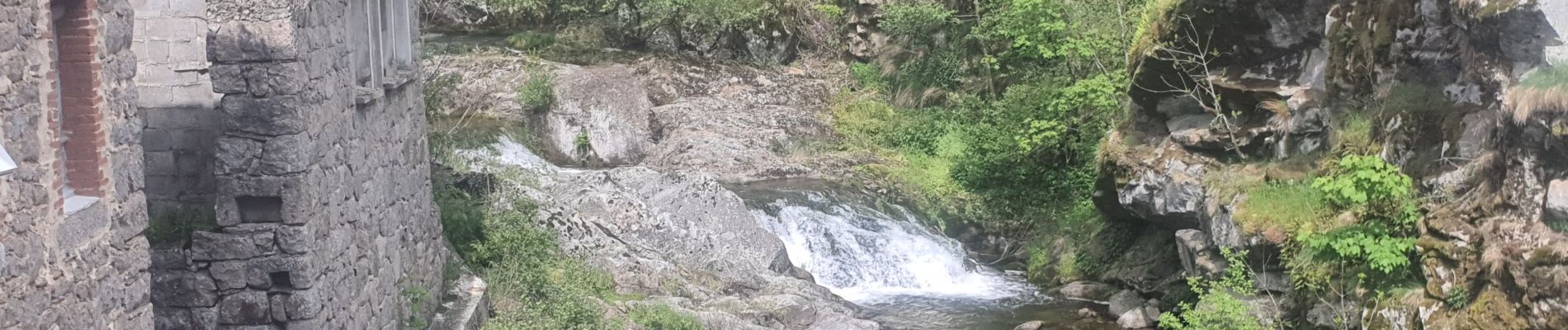 Tour Wandern Mont Lozère et Goulet - 12-05-2023 E7 Bonnetés - Le Pont de Monvers  - Photo