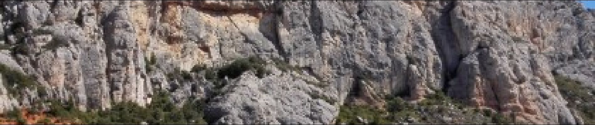 Excursión Senderismo Saint-Antonin-sur-Bayon - La Sainte-Victoire par la brèche du Clapier - Photo