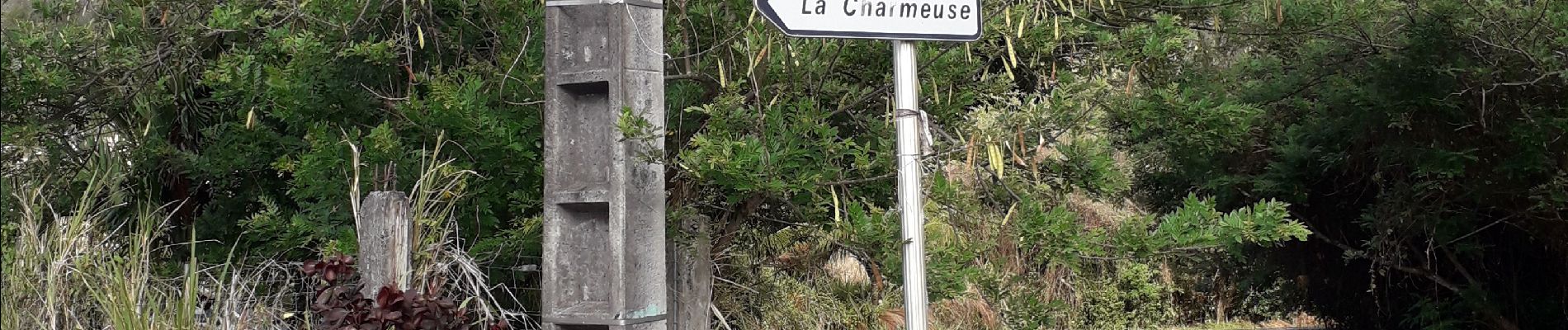 Tocht Stappen Les Anses-d'Arlet - croisé fond fleury - place des fêtes d'Arlets  - Photo