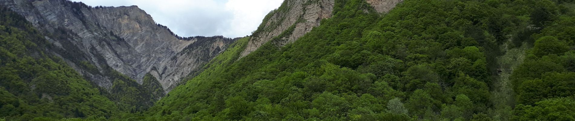 Tour Wandern Saint-Nazaire-les-Eymes - Château Nardent en circuit partiel - Photo