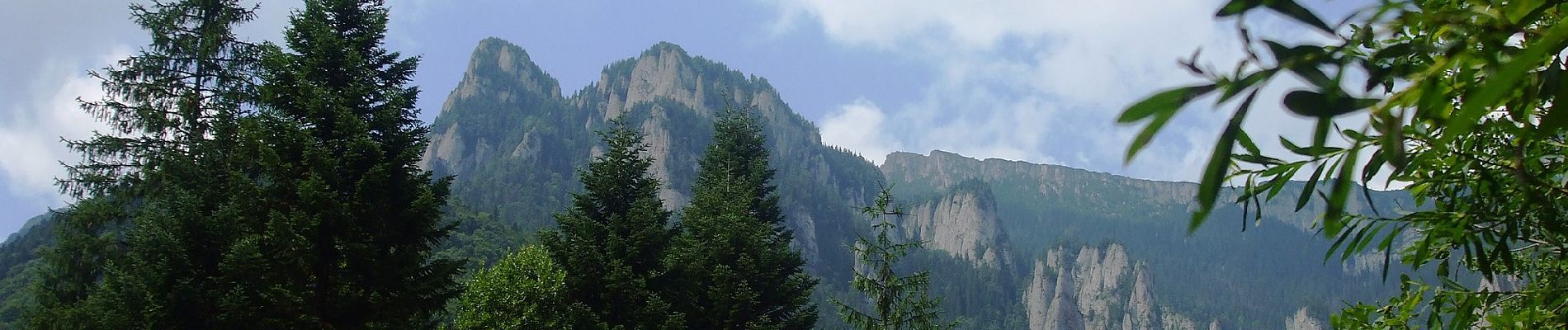 Tocht Te voet Bicaz - Cabana Izv. Muntelui – Stânca Dochiei – Cabana Dochia (blue triangle) - Photo