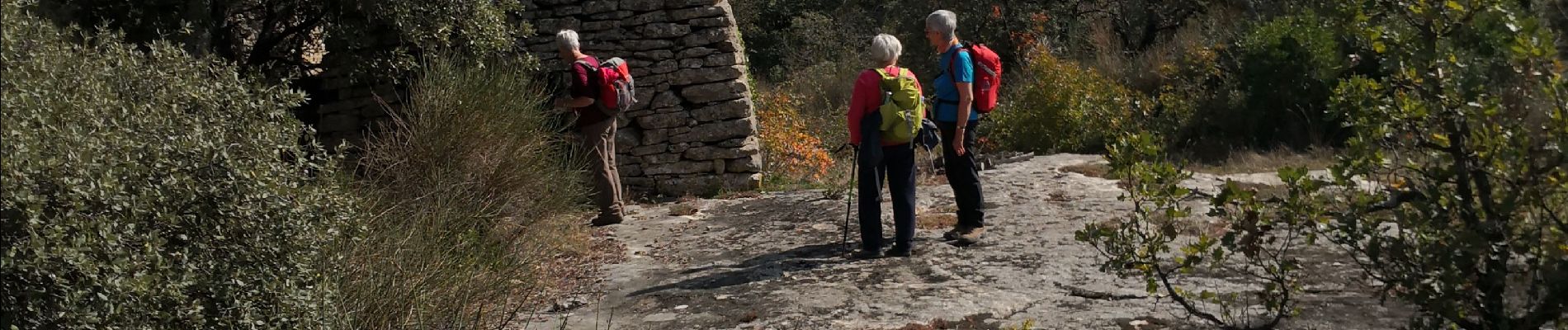 Randonnée Marche Gordes - Moulin troglodyte de Gordes - Photo