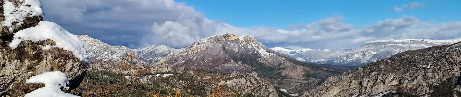 Tocht Stappen Serres - Rocher de Jardanne via Serres - Photo