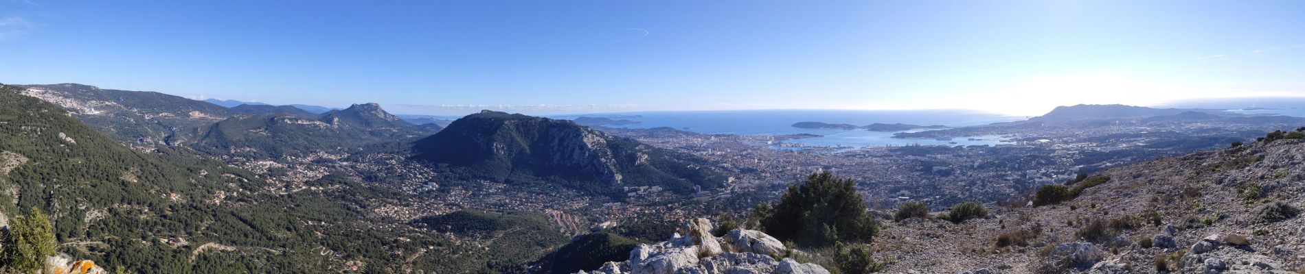 Excursión Senderismo Ollioules - SityTrail - cap gros par les 2 ballons +grotte croupatier - Photo