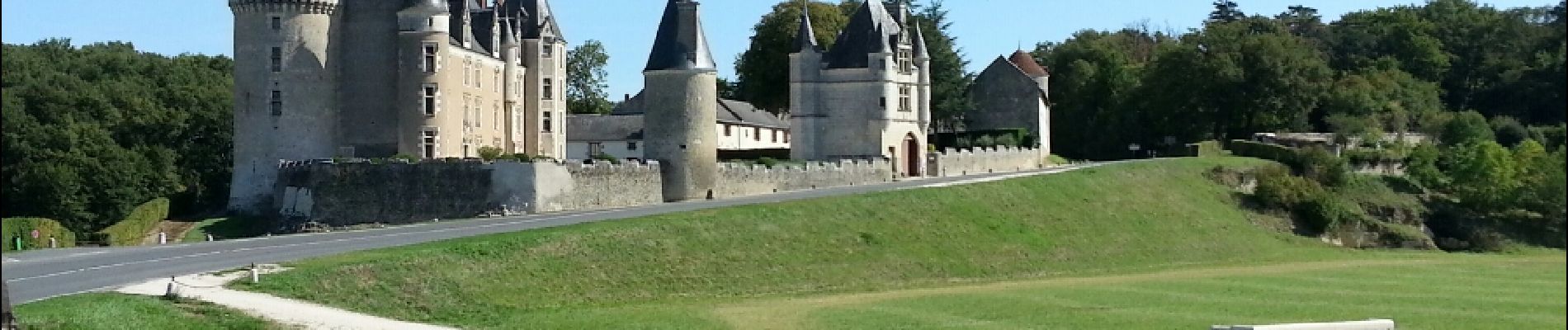 Percorso Marcia Céré-la-Ronde - Céré-la-Ronde - 2015 08 30 - Sentier rouge Montpoupon - Photo