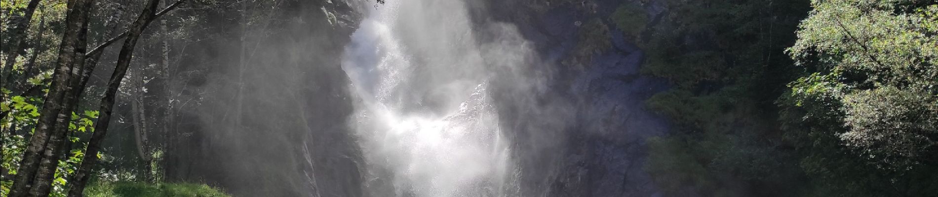 Excursión Senderismo Saint-Christophe-en-Oisans - le rocher de la fiole et la cascade de Chantara - Photo