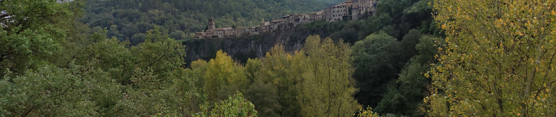 Trail Walking Montagut i Oix - CASTELLFOLLIT DE LA ROCA  - Photo