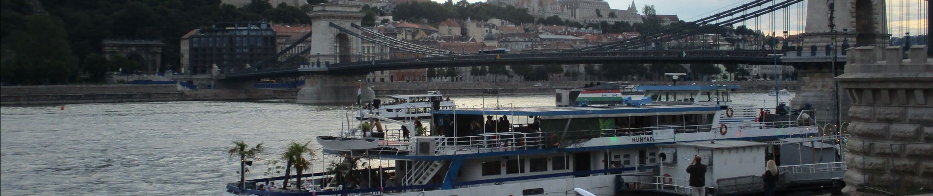 Punto de interés Desconocido - Budapest Pont aux chaines sur le Danube - Photo