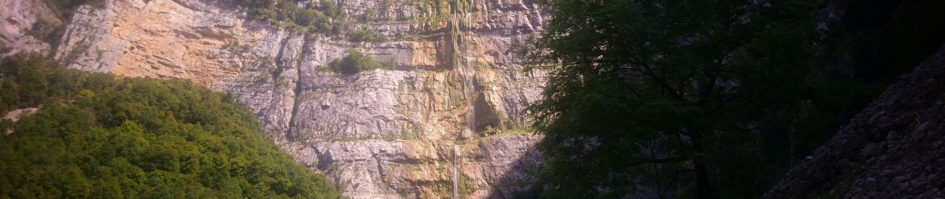 Trail Walking Châtelus - grotte du Bournillon - Photo