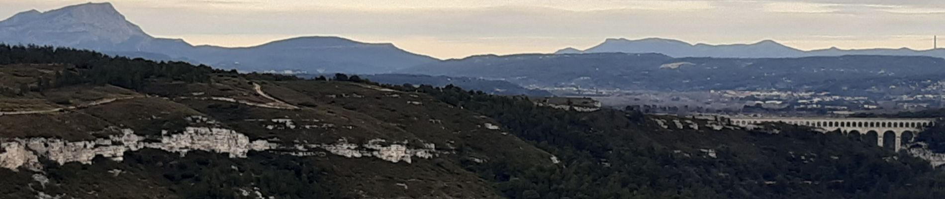 Tour Wandern Velaux - Velaux Oppidum de Roquepertuse - Photo